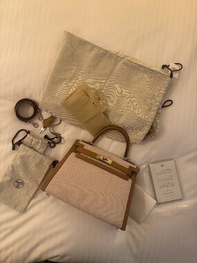 Hermes Kelly 28 Sellier Z stamp biscuit swift leather and ecru toile PHW